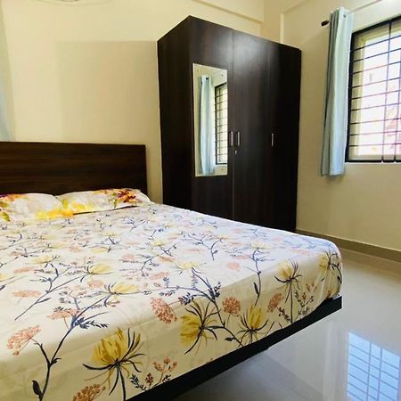 225 négyzetméteres, 1 hálószobás, 1 saját fürdőszobával rendelkező Apartman Marathahalli területén Bengaluru Kültér fotó